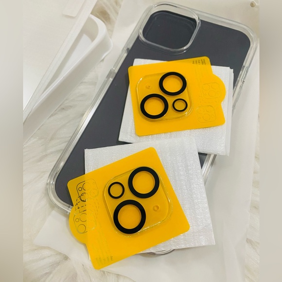 iPhone 14 Transparent Case with 2X Screen Protector + 2X Lens Protector Bundle - Picture 7 of 8